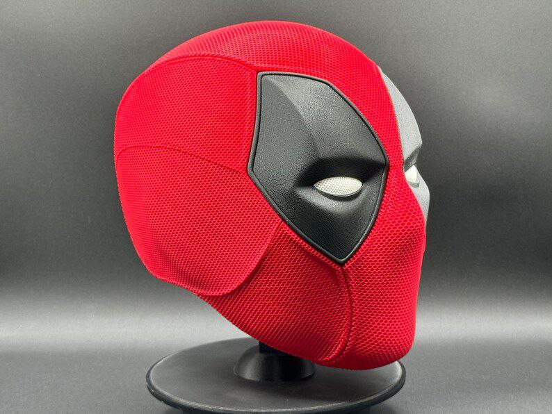 Deadpool 3 wearable cosplay mask - 3d printed