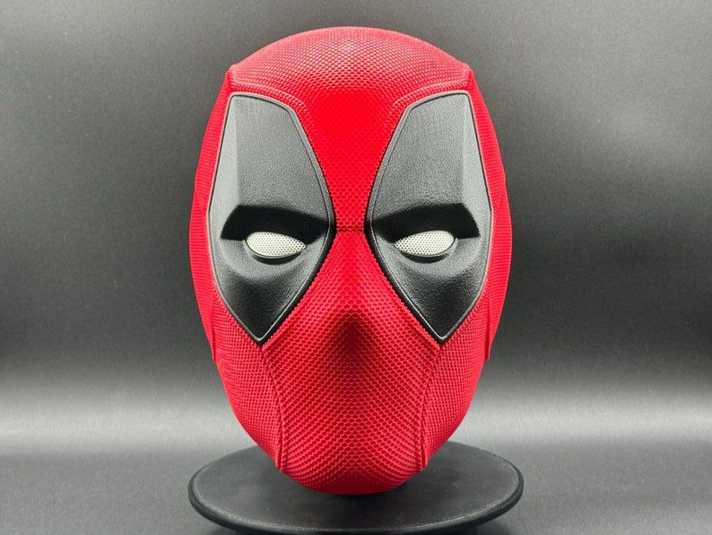 Deadpool 3 wearable cosplay mask - 3d printed